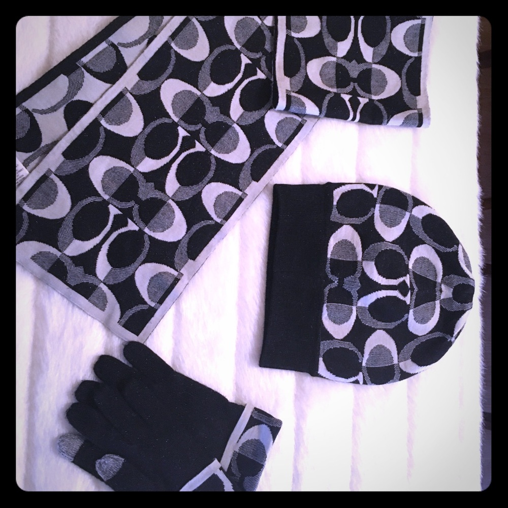 Coach scarf set